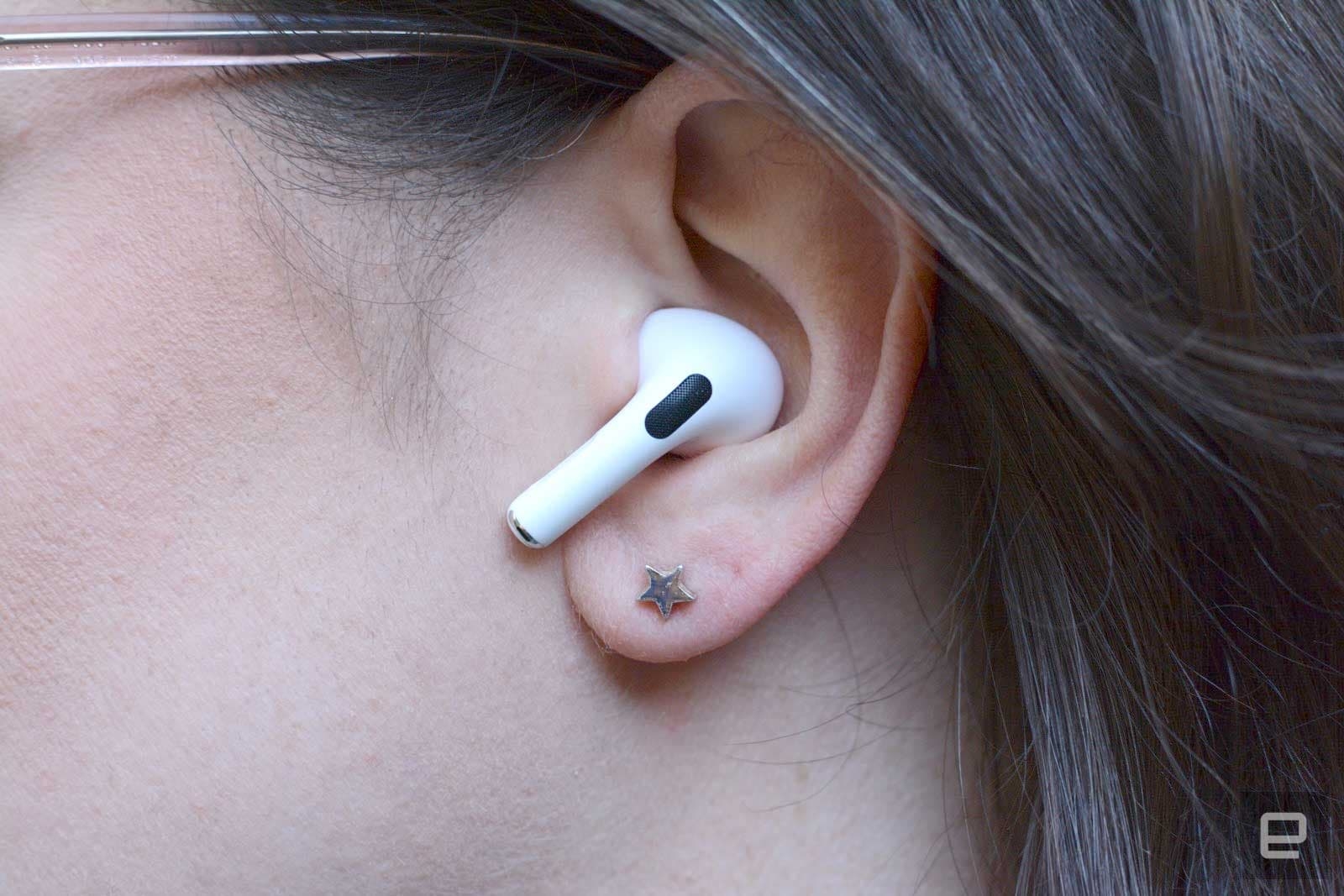 Apple's second-generation AirPods Pro are on sale ahead of launch day | DeviceDaily.com