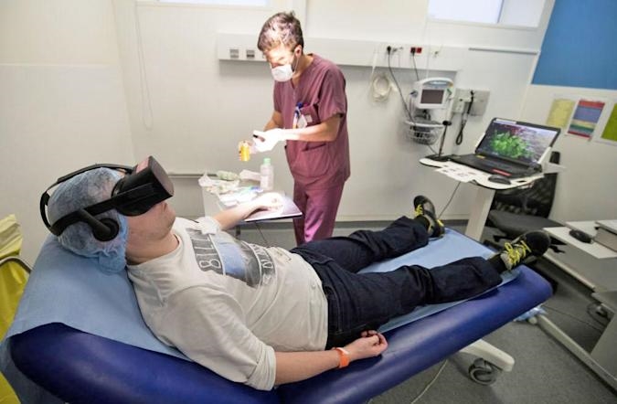 Study finds surgery patients wearing VR headsets needed less anesthetic | DeviceDaily.com