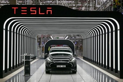 Tesla built 365,923 electric vehicles in Q3, up 42 percent from Q2