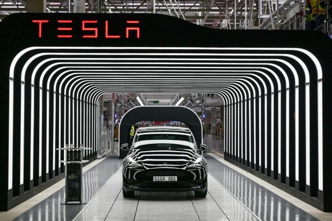 Tesla built 365,923 electric vehicles in Q3, up 42 percent from Q2 | DeviceDaily.com