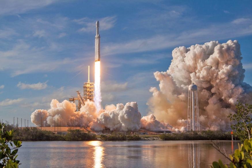 SpaceX gears up for Falcon Heavy's first flight since 2019 with a static fire test | DeviceDaily.com