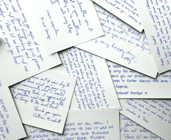 Inside the weirdly competitive industry of robots writing letters in human handwriting | DeviceDaily.com