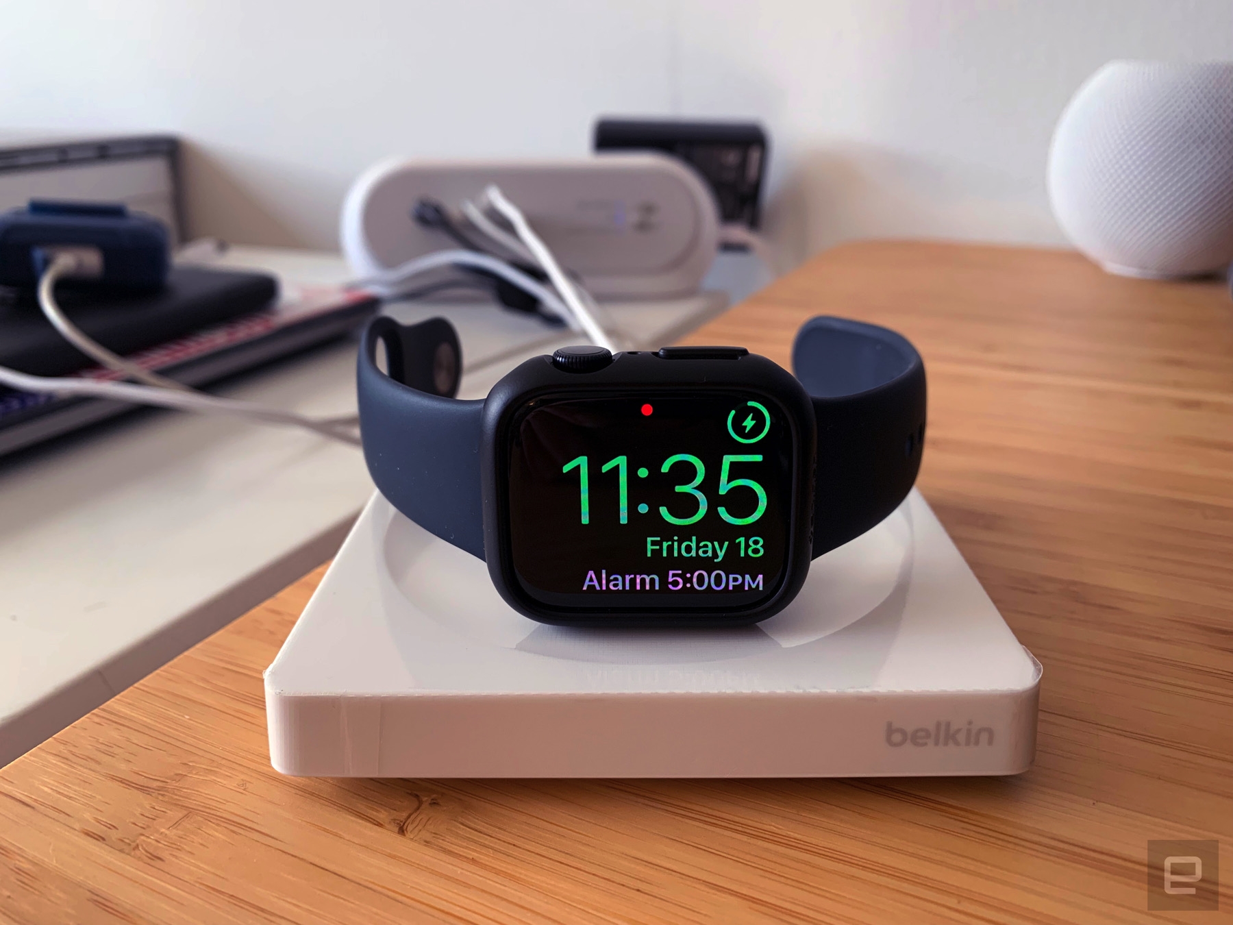 The best Apple Watch accessories for 2022 | DeviceDaily.com