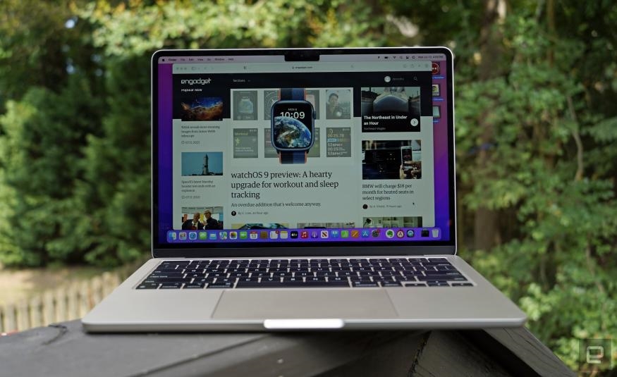 Apple's MacBook Air M2 is back on sale for $1,049 | DeviceDaily.com