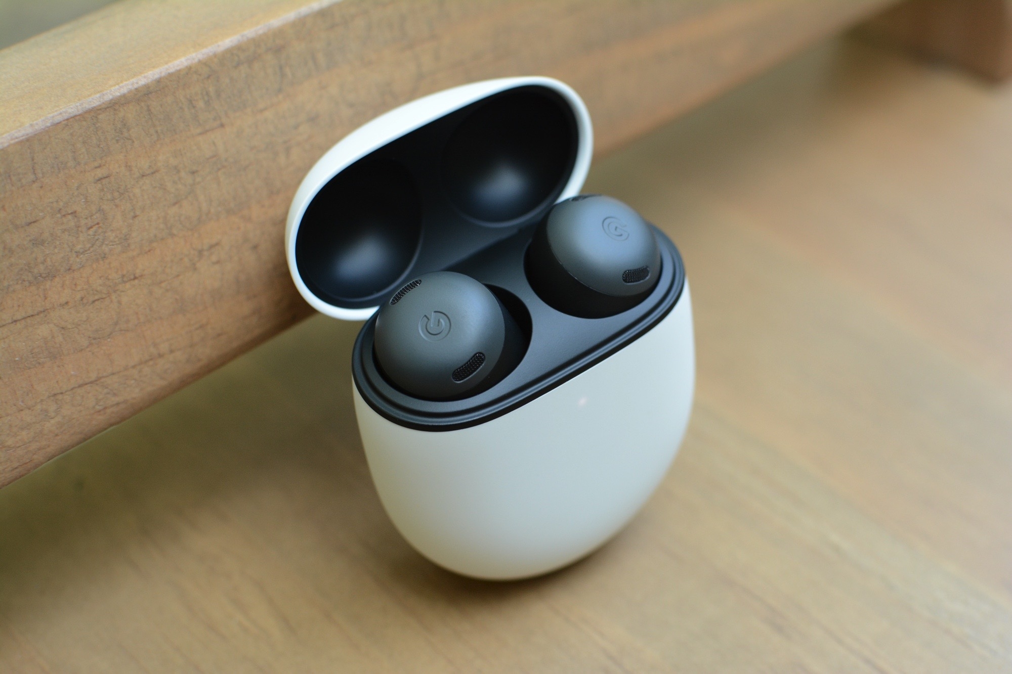 Google's Pixel Buds Pro drop to $150, plus the rest of the week's best tech deals | DeviceDaily.com