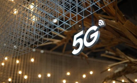 How 5G is Paving the Highway to the Enterprise Metaverse