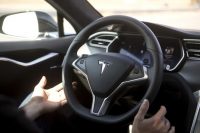 Tesla’s chaotic third quarter saw profits climb but revenue falter