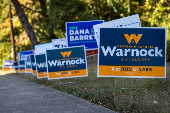 Why campaigns have a love-hate relationship with their signs | DeviceDaily.com