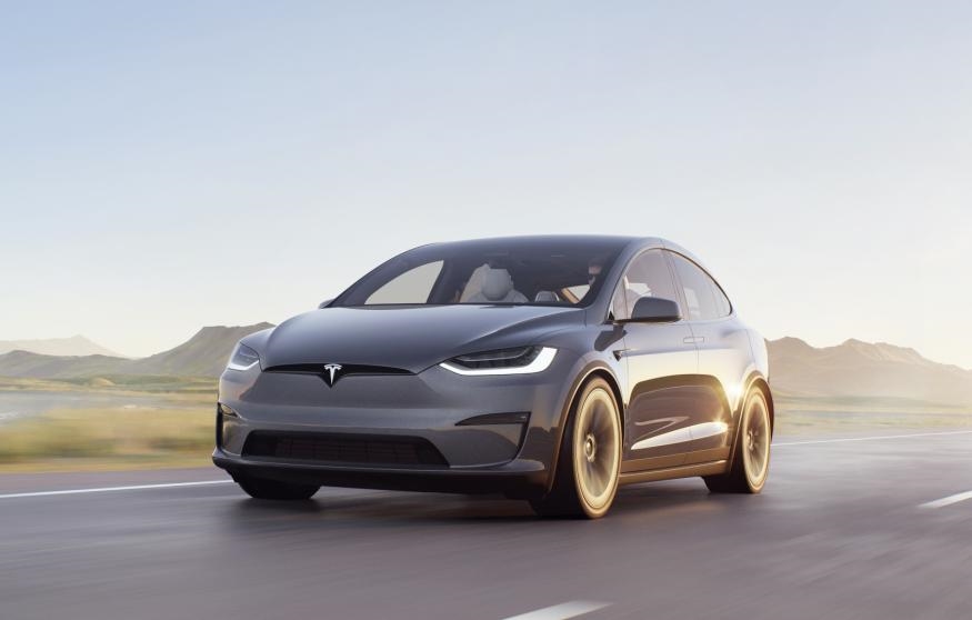 Tesla recalls 321,000 Model 3 and Model Y cars over rear light issue | DeviceDaily.com