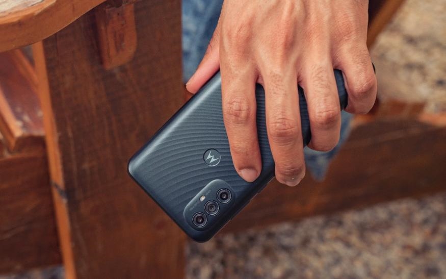 Motorola adds a 90Hz display to its budget-friendly Moto G Play | DeviceDaily.com