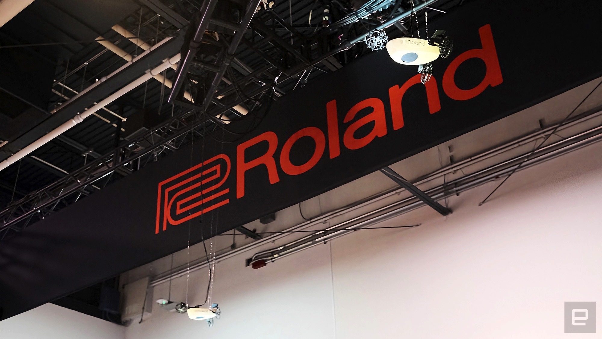 Roland's 50th Anniversary Concept Piano has flying speakers for some reason | DeviceDaily.com