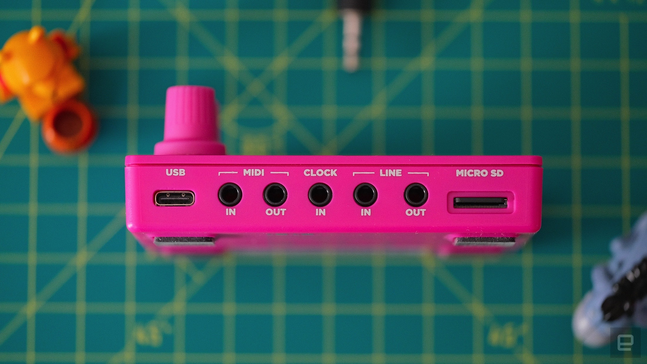 Razzmatazz review: A delightful (and delightfully pink) drum machine | DeviceDaily.com