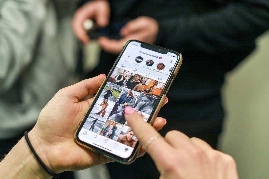 Instagram's redesigned home screen ditches the shopping tab | DeviceDaily.com