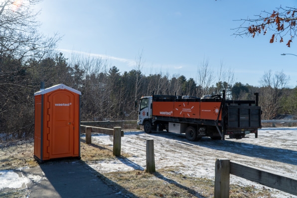 No one likes using a port-a-potty, but at least this one makes fertilizer | DeviceDaily.com