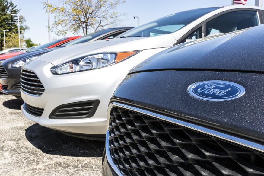 Ford recalls 462,000 SUVs over rearview camera issue | DeviceDaily.com