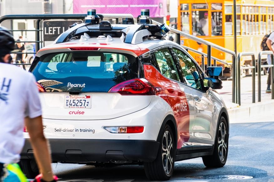 San Francisco asks California regulators to halt or slow the rollout of driverless taxis | DeviceDaily.com