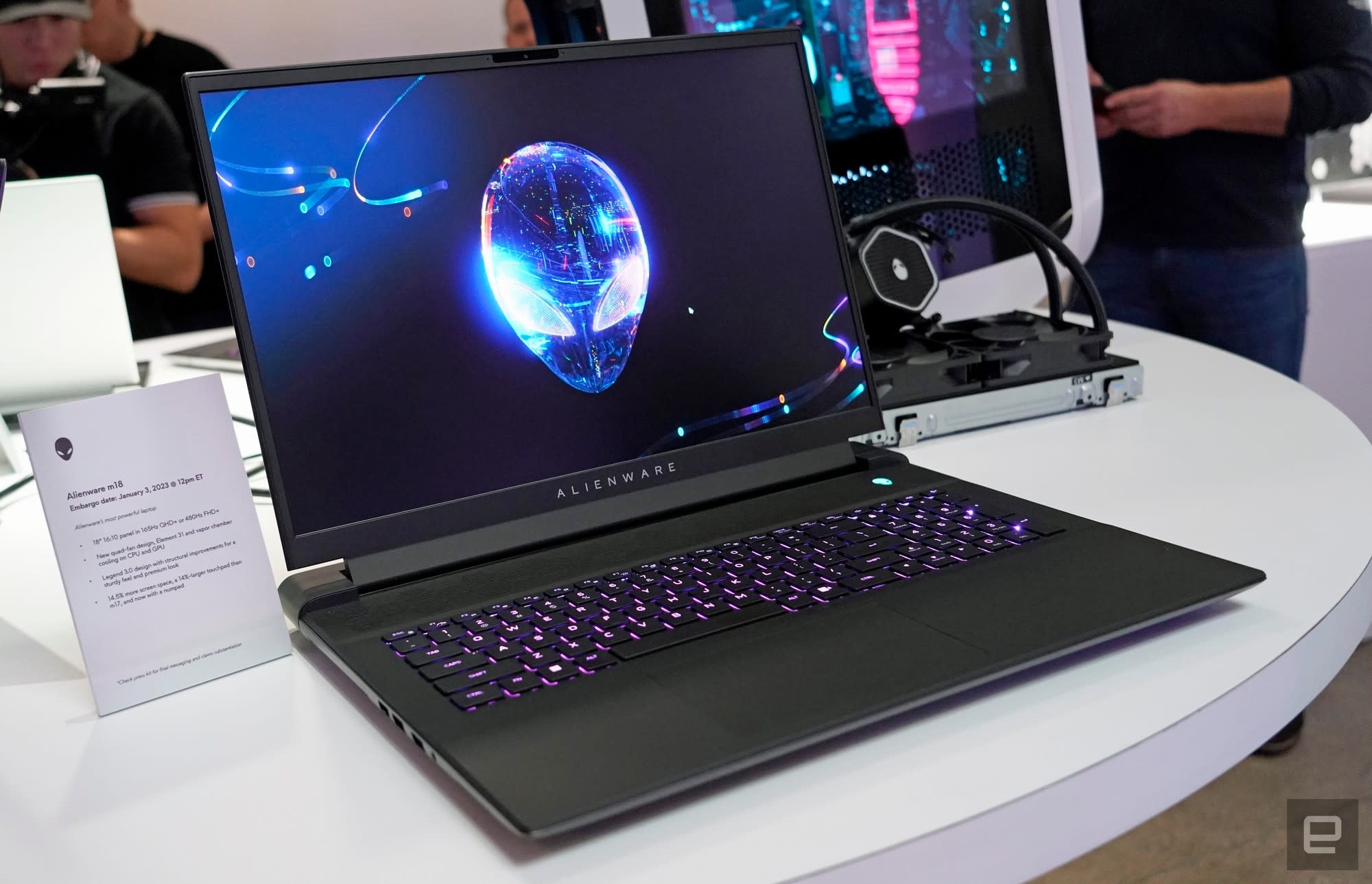 Alienware reveals revamped gaming peripherals | DeviceDaily.com