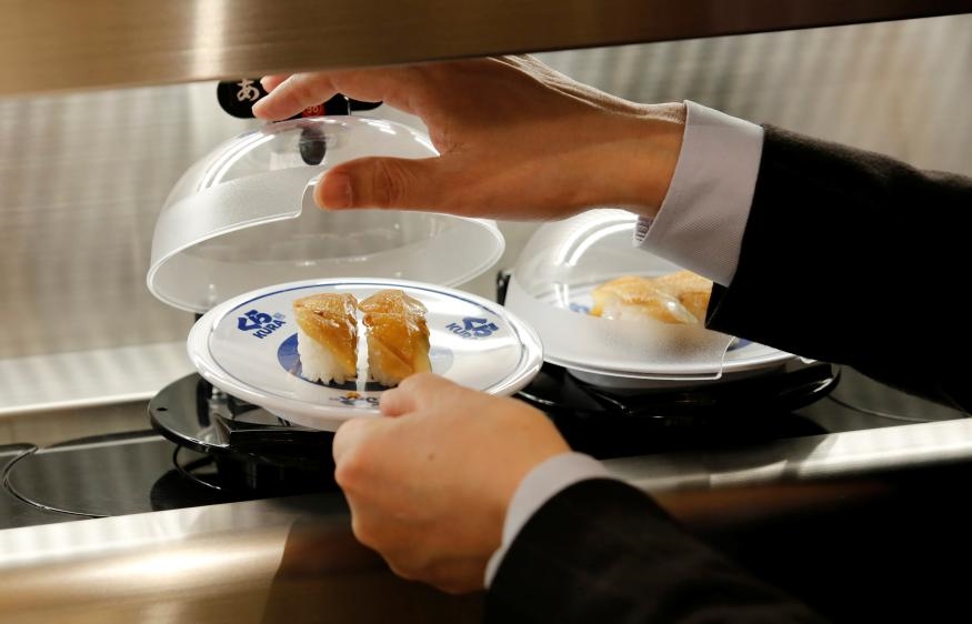 A Japanese conveyor-belt restaurant will use AI cameras to combat 'sushi terrorism' | DeviceDaily.com
