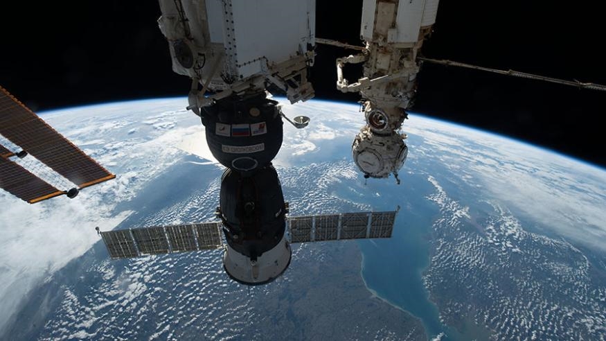 A second Russian spacecraft docked at the ISS is leaking coolant | DeviceDaily.com