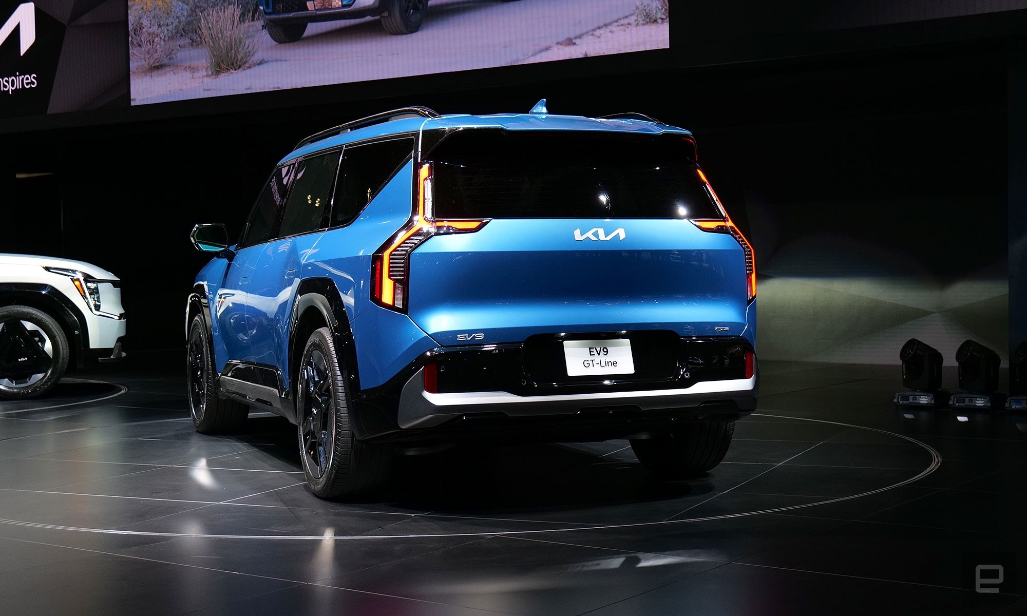 Kia EV9 first look: One of the most important electric SUVs of 2023 | DeviceDaily.com