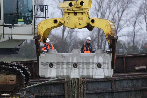 These artificial reefs look like massive Lego blocks and double as a home for marine life | DeviceDaily.com