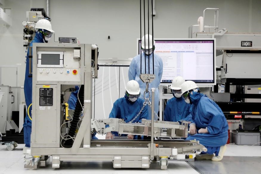 Japan joins US-led effort to restrict China's access to chipmaking equipment | DeviceDaily.com