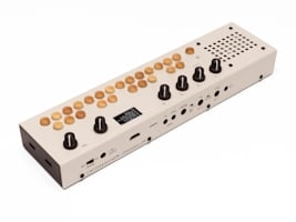 Critter  and  Guitari’s 5 Moons is a wonderfully wooden multitrack recorder | DeviceDaily.com