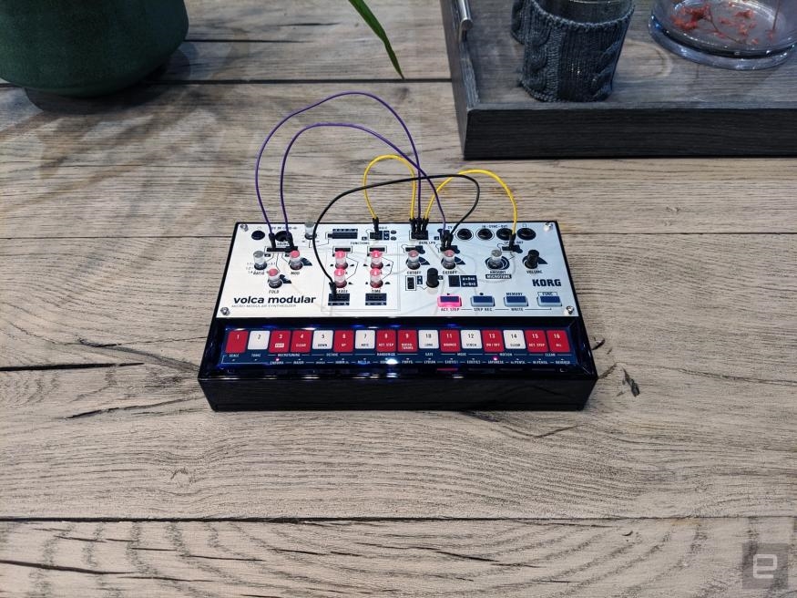 Korg Berlin shows off a prototype 'acoustic synthesizer' | DeviceDaily.com