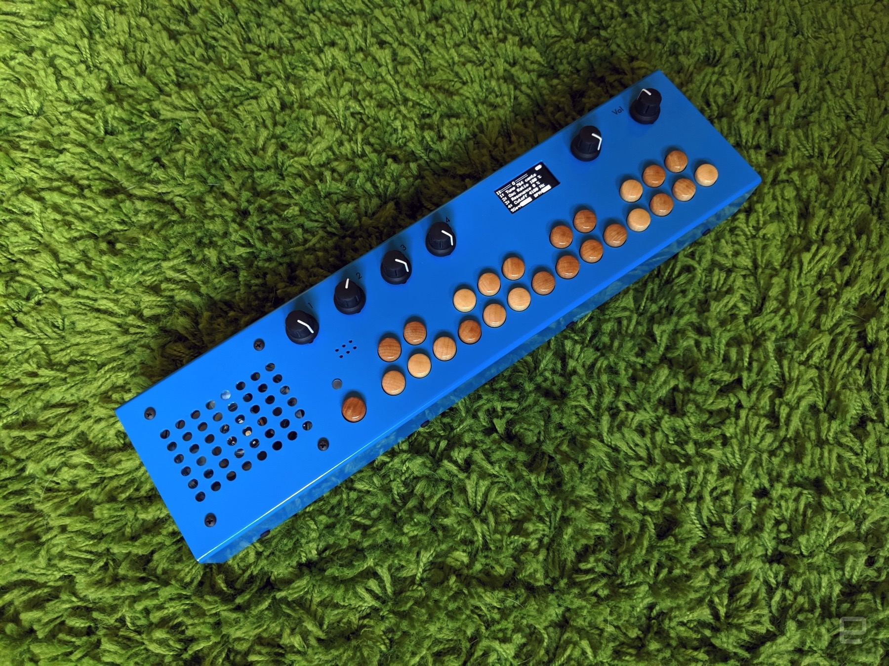 Critter  and  Guitari’s 5 Moons is a wonderfully wooden multitrack recorder | DeviceDaily.com