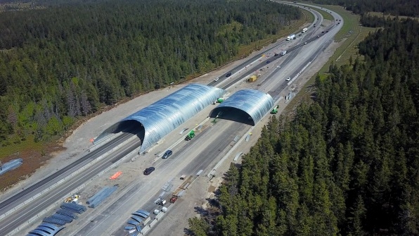 These massive steel arches will soon be a bridge for bears, elk, and other wildlife | DeviceDaily.com