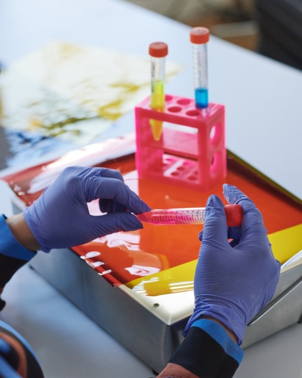 This biotech startup wants to color your clothes with natural proteins—not toxic dyes | DeviceDaily.com This biotech startup wants to color your clothes with natural proteins—not toxic dyes | DeviceDaily.com