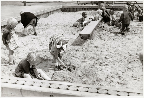 What architects can learn from Amsterdam’s long-forgotten ‘doorstep playgrounds’ | DeviceDaily.com