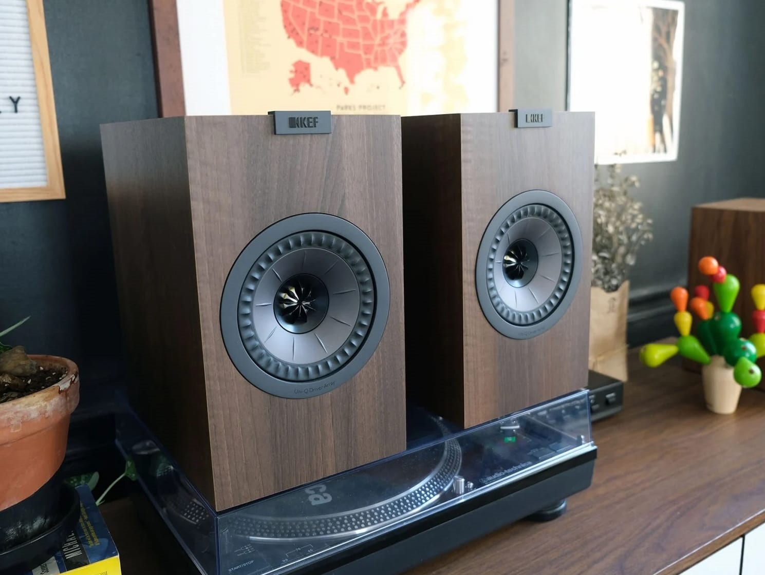 The best passive bookshelf speakers for most people | DeviceDaily.com