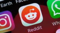 Reddit follows in Twitter’s footsteps and restricts third-party apps