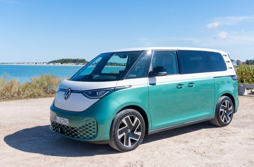 VW unveils the larger ID.Buzz electric van headed to North America | DeviceDaily.com