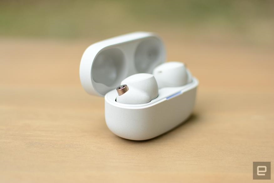 The best wireless earbuds for 2023 | DeviceDaily.com