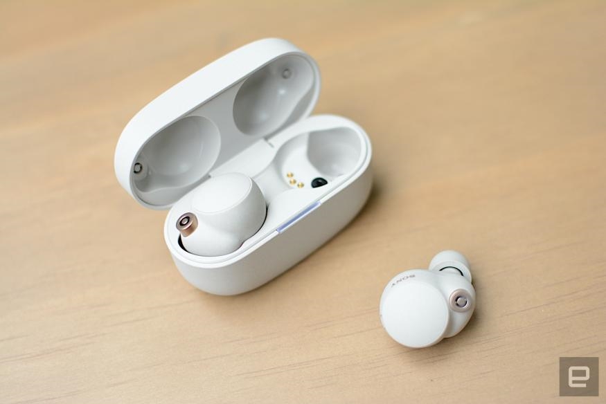 The best wireless earbuds for 2023 | DeviceDaily.com