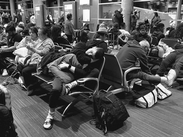 The real reason you can’t find a place to sleep in an airport | DeviceDaily.com