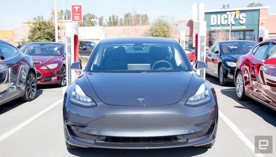 Tesla's redesigned Model 3 comes with a new interior and more range | DeviceDaily.com