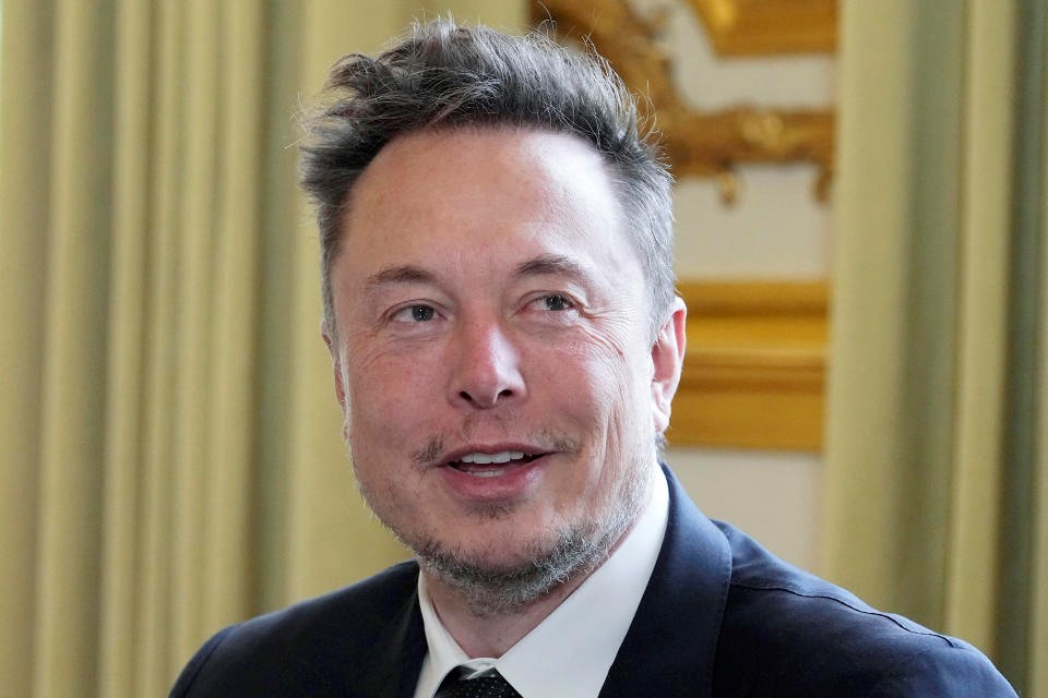 Elon Musk's X will use public data to train AI models | DeviceDaily.com