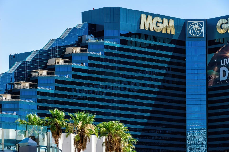 MGM Resorts hit by 'cybersecurity issue,' leading to massive outage | DeviceDaily.com