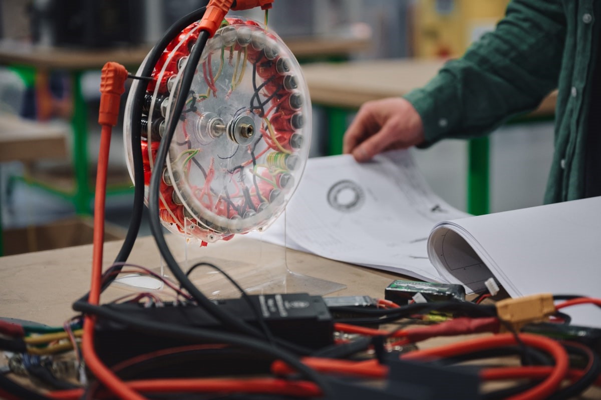 This inexpensive kit can make your gas car electric | DeviceDaily.com This inexpensive kit can make your gas car electric | DeviceDaily.com
