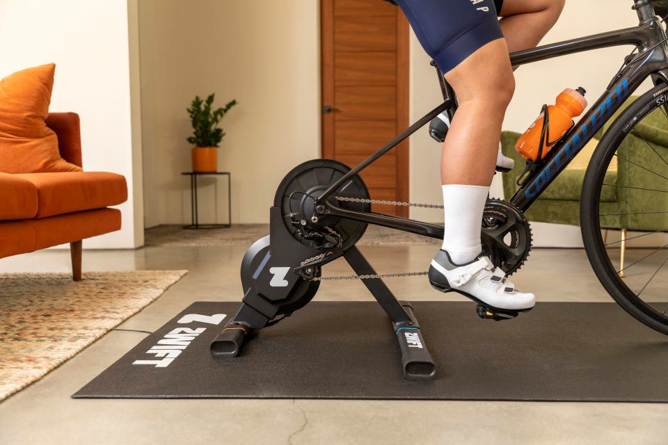 The Zwift Hub One trainer offers virtual shifting and broader bike compatibility | DeviceDaily.com