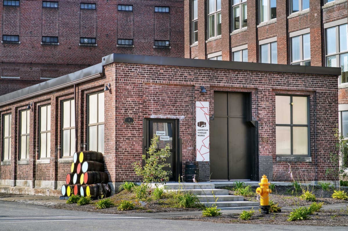 To make a better vinegar, this company went back 200 years to find the right technology | DeviceDaily.com To make a better vinegar, this company went back 200 years to find the right technology | DeviceDaily.com