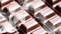 Psychologists have figured out why you can’t stop eating that candy bar. Smokers may relate