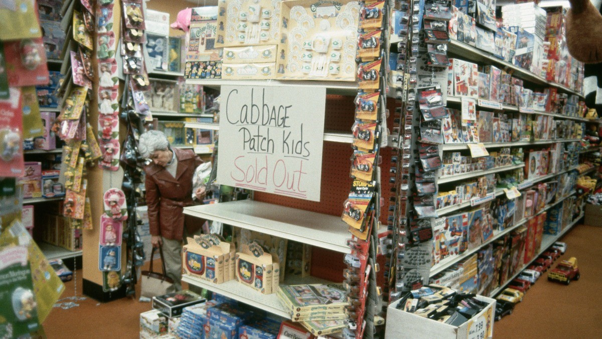 Inside the Cabbage Patch Kids frenzy and Black Friday riots of 1983 | DeviceDaily.com