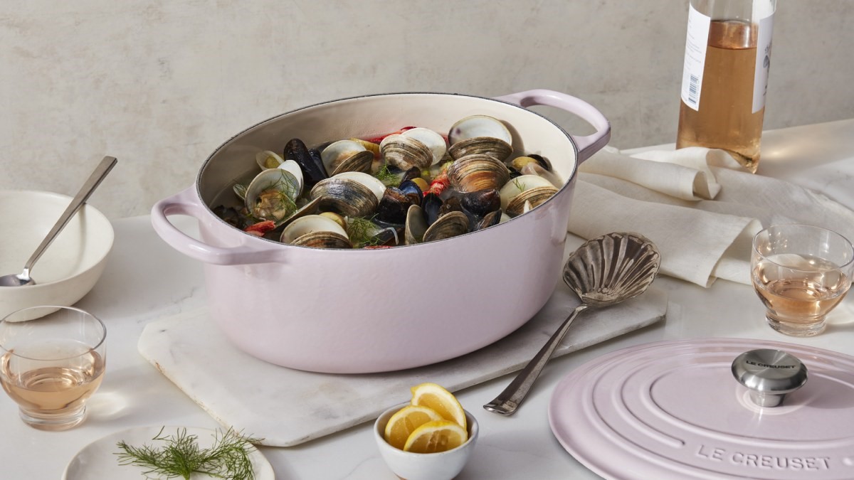 How Le Creuset picks the viral colors that will fill kitchens next year | DeviceDaily.com