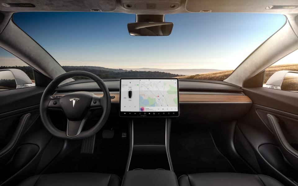 Tesla recalls more than 2 million cars over Autopilot safety | DeviceDaily.com