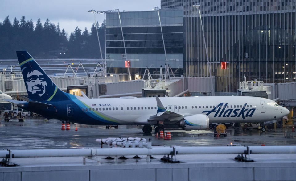 FAA grounds roughly 171 Boeing 737 Max 9 planes after a cabin panel blew out during flight | DeviceDaily.com