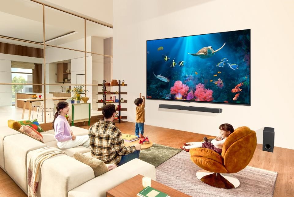 LG's 2024 TV lineup includes a giant 98-inch QNED model | DeviceDaily.com